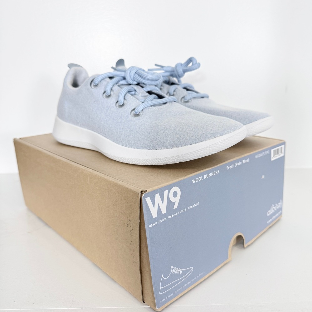 Allbirds Wool Runners Women 9 Frost Pale Blue Merino Wool Sneakers Minimalist